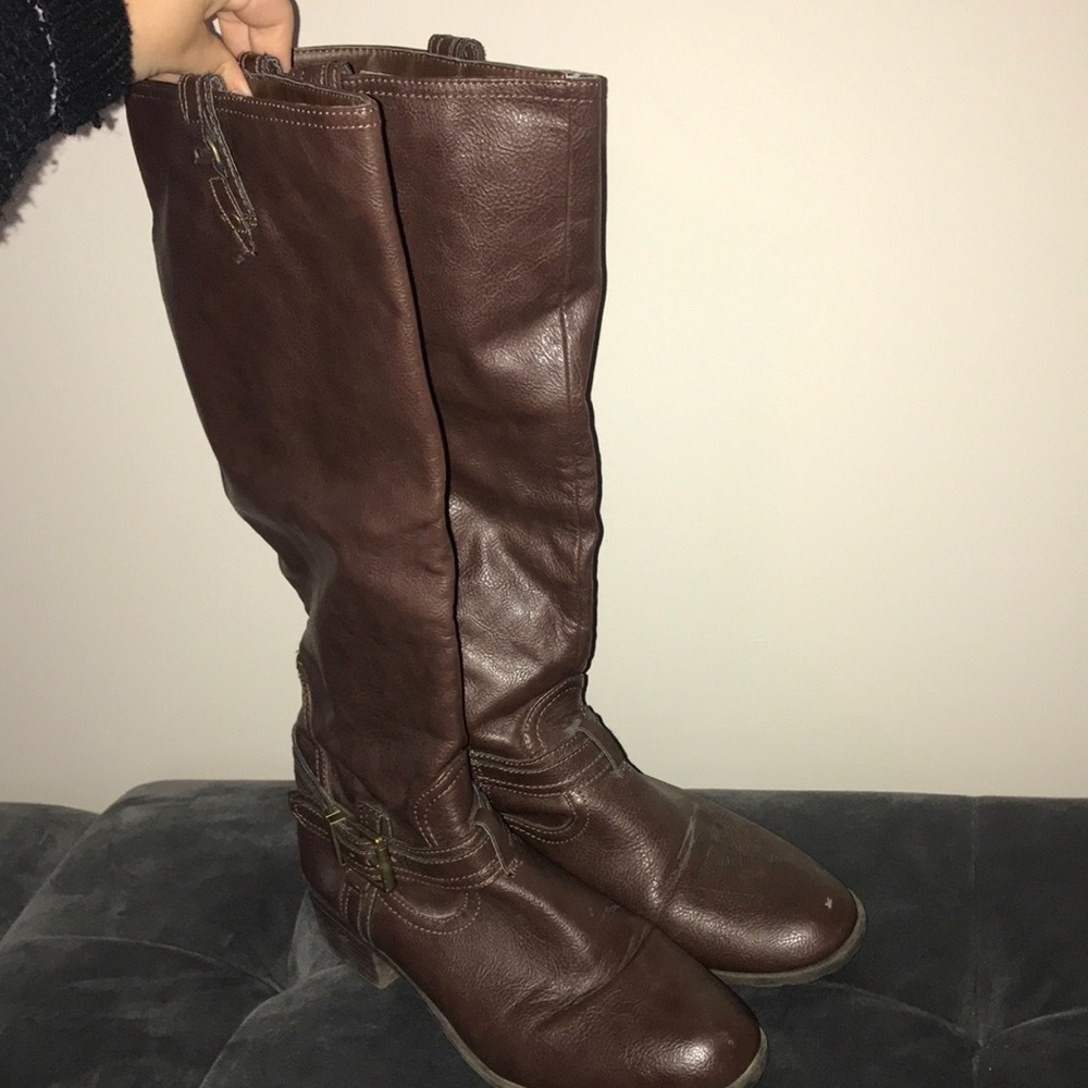 Riding boots